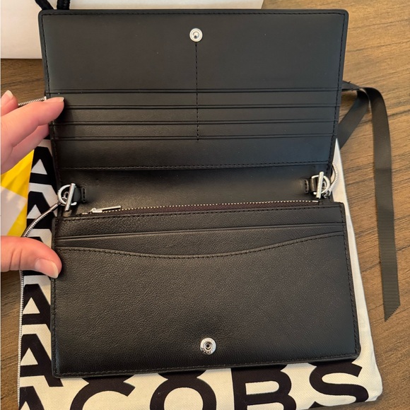 Marc Jacobs Black Wallet Clutch with chain - Picture 5 of 6
